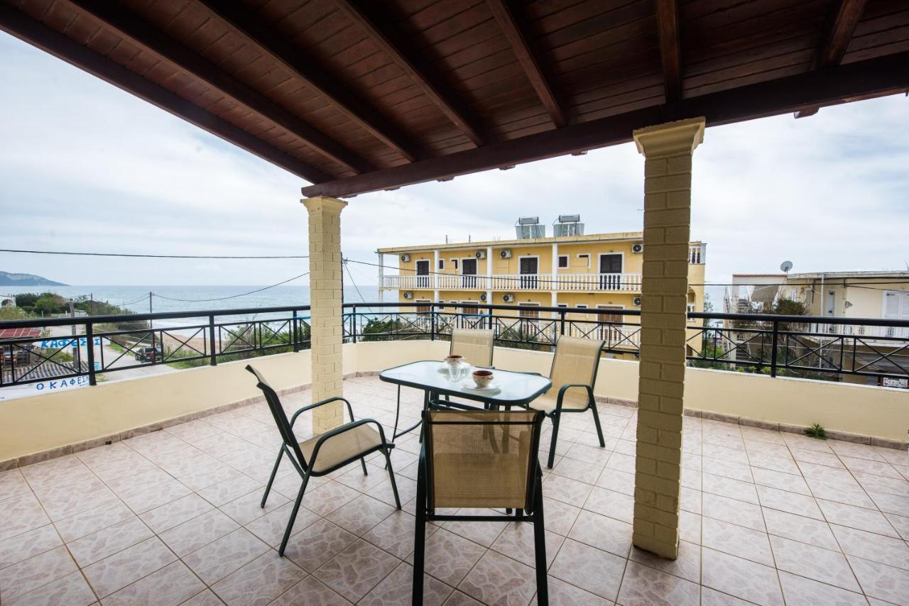 Pantelis Apartments Ájosz Jeórjosz Kültér fotó